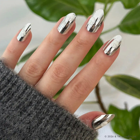 Dark Saber Holographic Chrome - Press-Ons | Medium | Almond