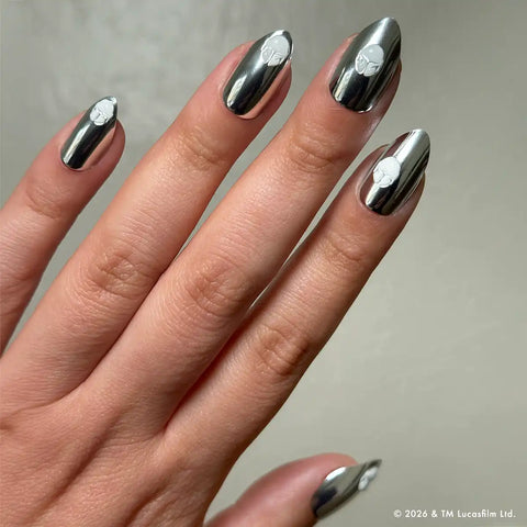 Dark Saber Holographic Chrome - Press-Ons | Medium | Almond