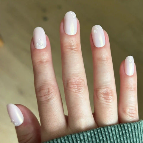Pink Bubble Pearlescent - Press-On | Short | Round